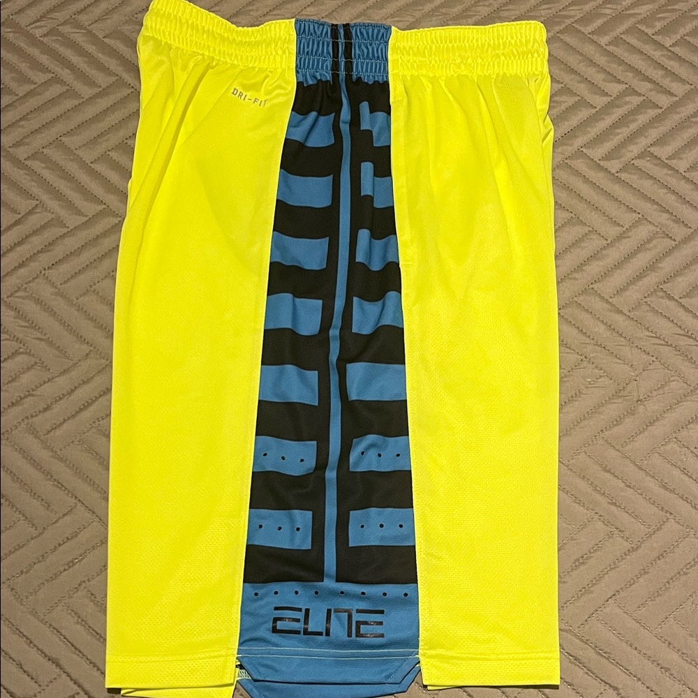 Men’s Nike Elite Shorts - Picture 3 of 7